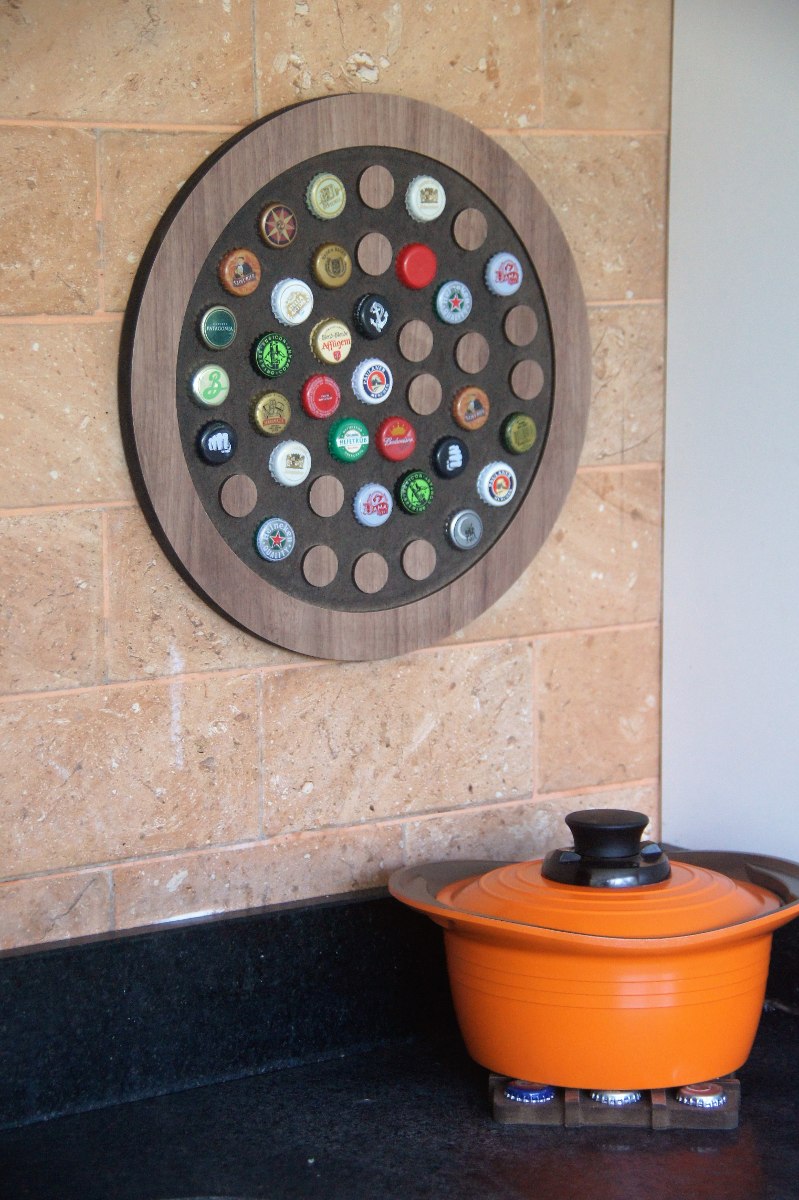 Painel decorativo circular para 42 tampinhas + Display "Jogo da Velha" ou Porta Panelas para 9 tampinhas